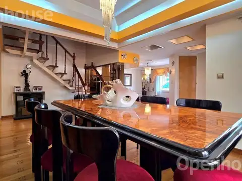 Depto Tipo Casa en Venta de 6 ambientes