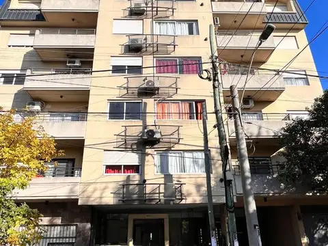 Colon 300, Piso 4°
