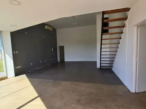 Oficina en Alquiler en Ituzaingo, $ 900.000