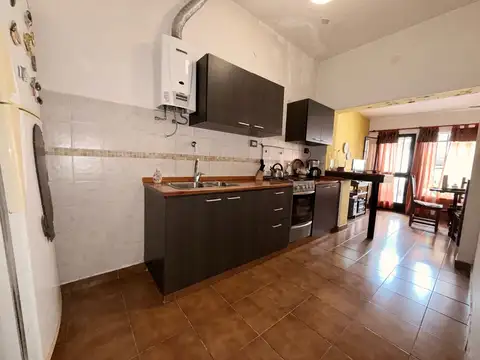 VENTA - Casas en Venta, PB y PA, Pasillo Unico (NO PH), Republica de la Sexta, Rosario