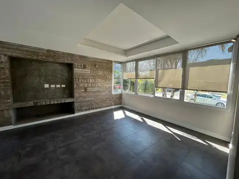 Casa en Venta con 5 cocheras