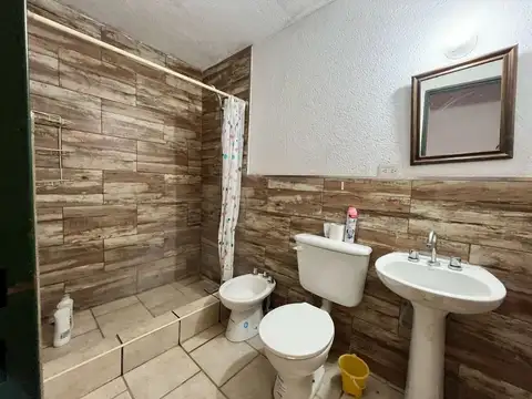 Casa 2 ambientes con 1 baño