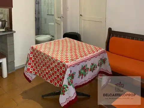 Depto Tipo Casa 6 ambientes con 2 baños
