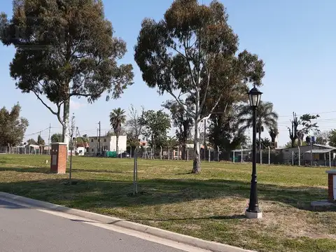 Lote de 456m² en venta en barrio Santo Tomás