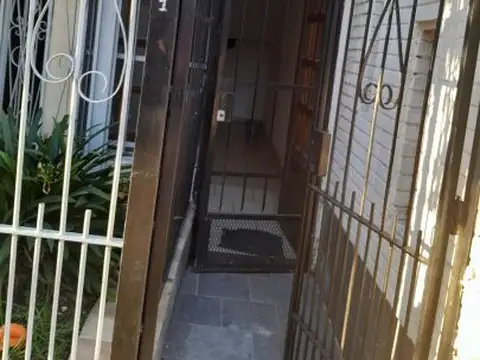 Depto Tipo Casa en Alquiler de 1 dormitorio