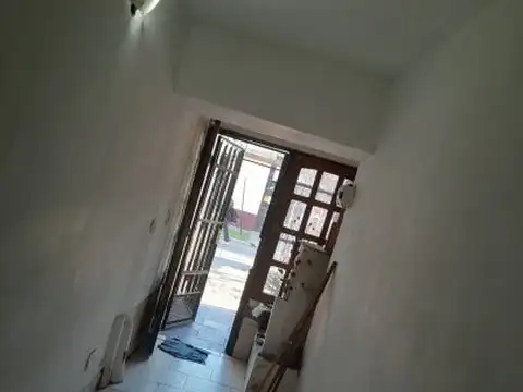 Depto Tipo Casa en Alquiler de 2 ambientes