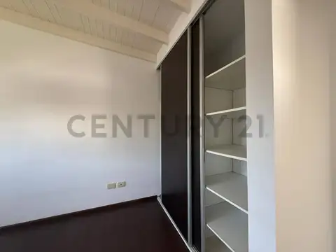 Casa en venta en Villa Elisa de dos dormitorios