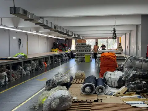 DEPOSITO APTO TODO RUBRO  PB Y 3 PLANTAS MONTACARGAS