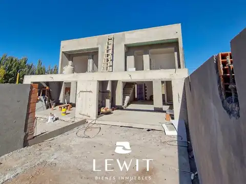 Depto Tipo Casa en Venta en Centenario, USD 180.000