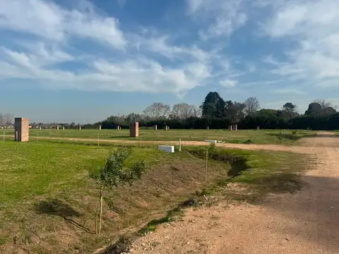 LOTES EN VILLA ROSA, PILAR. BARRIO ABIERTO S/ EXPENSAS