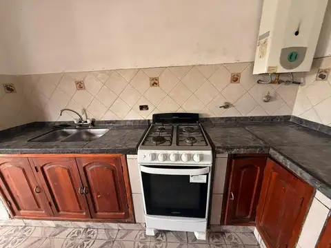 CASA ALQUILER B° MIGUEL ARAOZ ZONA SUR 3 DORM