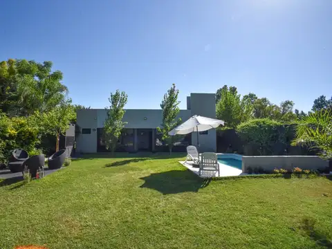 VENTA CASA EN ARROYO LEYES KM.13