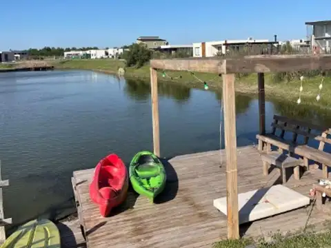Casa en Alquiler Temporal con 6 cocheras
