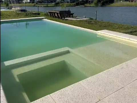 Casa 4 ambientes con 4 baños