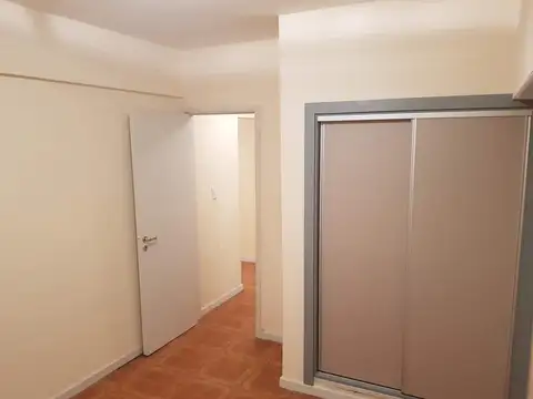 DEPTO 2 AMB ZONA LA PERLA PLAZA ESPAÑA CON BALCON 