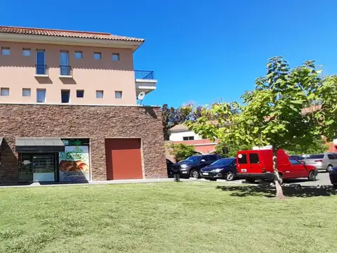 Local Pueblo Caamaño Con Renta