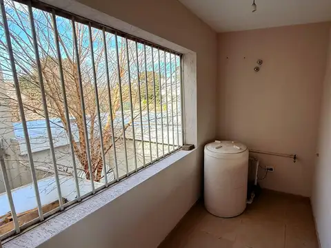 Departamento independiente en alquiler de 1 dormitorio