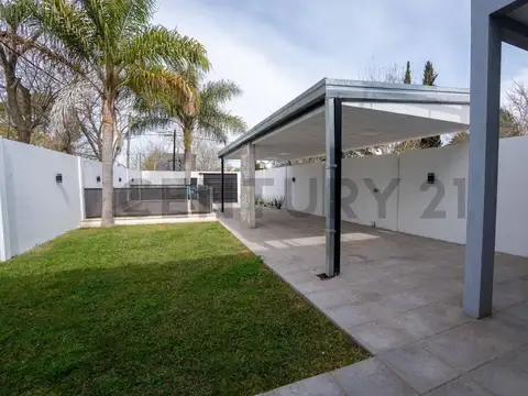 CASA EN ALQUILER EN SICARDI