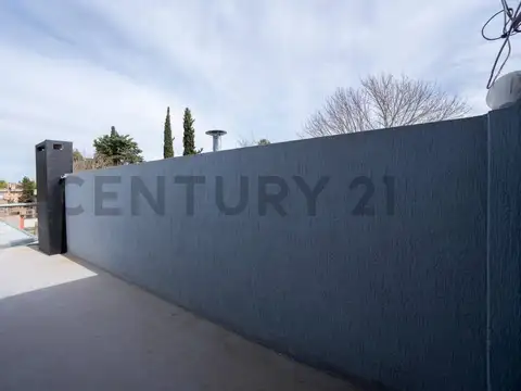 Casa en Alquiler en Villa Parque Sicardi, $ 1.300.000