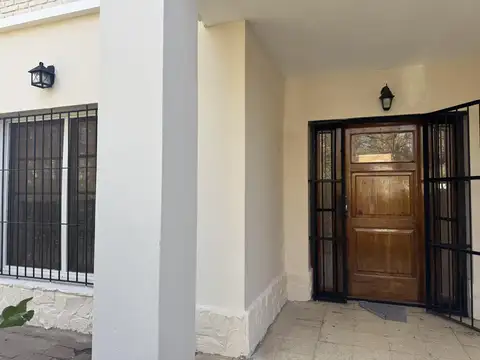 Casa en Alquiler de 4 dormitorios