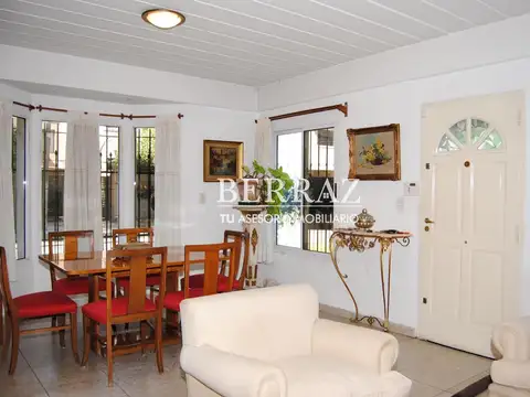 Venta Casa De Vicenzo Chico Lote de 195 m2 Pilar