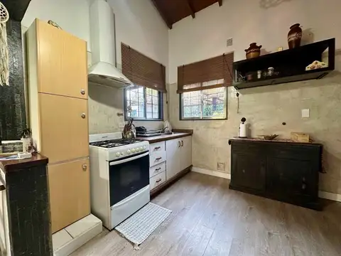 Casa 2 ambientes con 1 baño