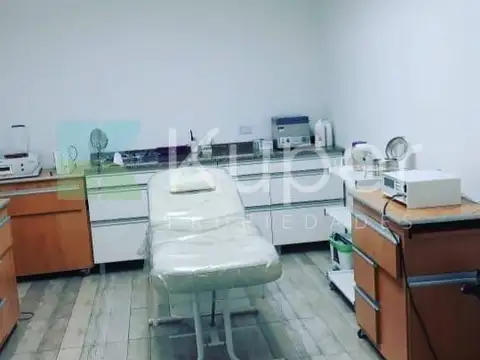 Oficina en Venta con 1 cochera