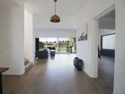 Aristóbulo del Valle 5100