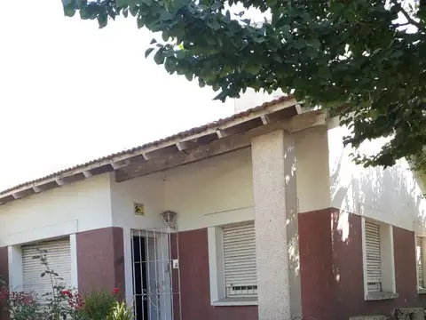 VENTA CASA 3 AMB. GARAJE MAR DEL PLATA