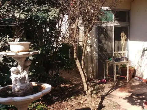 VENTA CASA 4 AMB 210 M2 TERRAZA JARDIN VALENTIN ALSINA LANUS