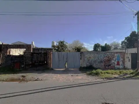 Venta Terreno con mejoras en Morón