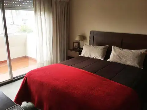 Casa en Venta en Castelar, USD 330.000