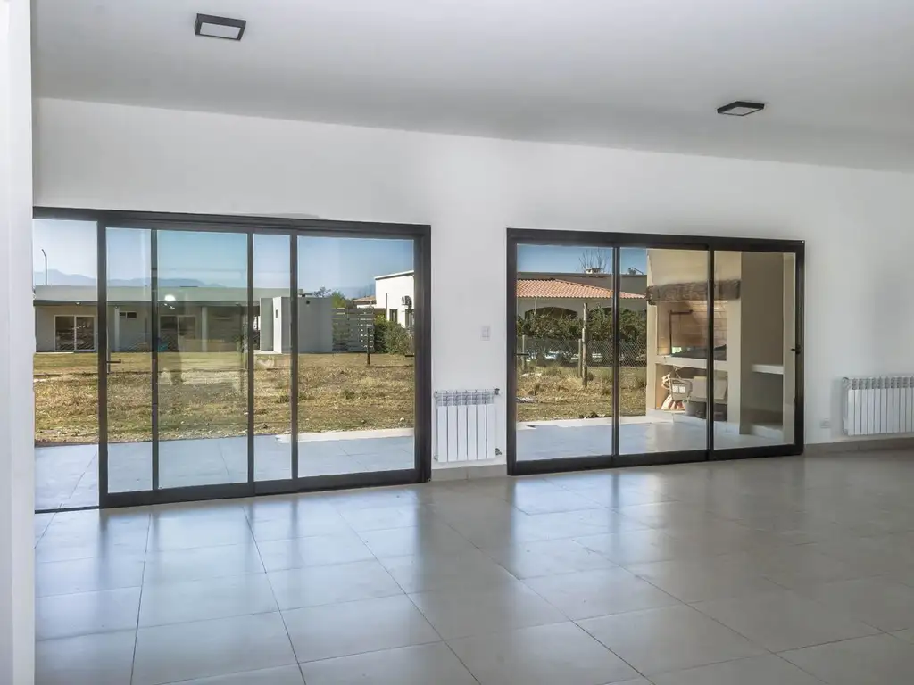 Casa en Venta con cochera