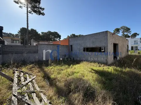 Casa Proyecto 3 Dormitorios en Venta en Pinamar