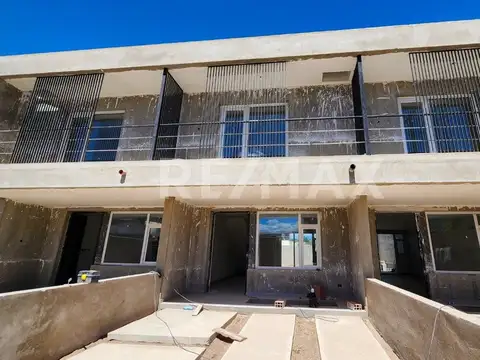 calle 1, entre calle 2 y calle 3 100