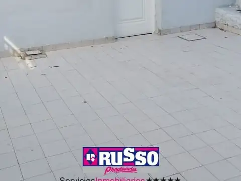 Depto Tipo Casa 2 ambientes con 1 baño