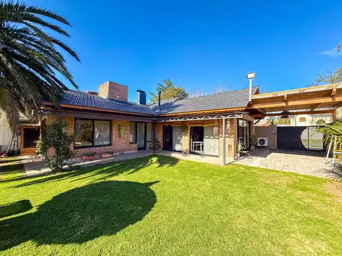 Casa en Alquiler en Funes, USD 1.000