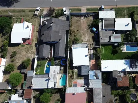 VENTA CASA PARQUE CARRASCO SUR 2 DORM GRAN TERRENO