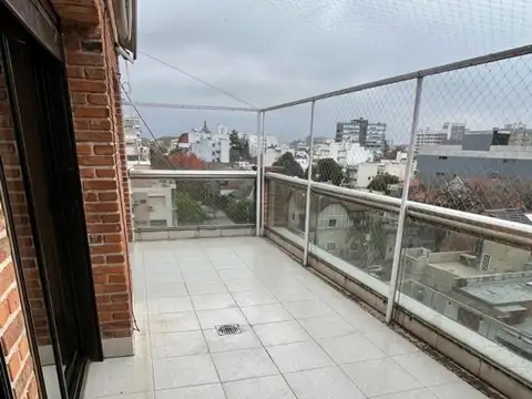 Departamento 4 ambientes con 3 baños