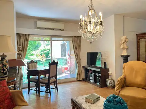 Semipiso de 4 ambientes + cochera + baulera en Lomas de Nuñez.