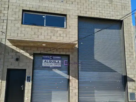 Excelente local a Estrenar de 160 m² cubiertos ubicado sobre Av. San Martín