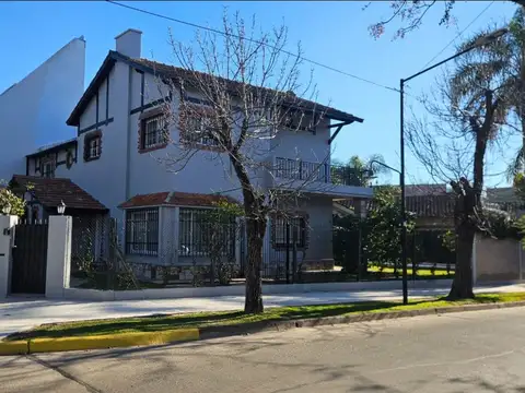 CASAS - CHALET - MARTÍNEZ - BAJO, GRAN BS. AS. NORTE