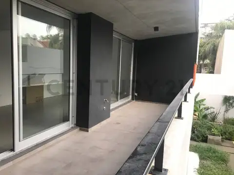 Departamento en Alquiler en Coghlan, $ 800.000