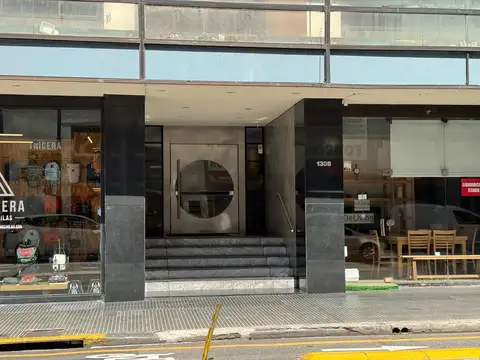 Marcelo Torcuato De Alvear 1300