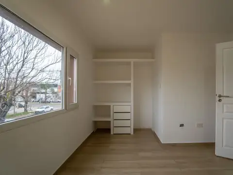Depto Tipo Casa en Venta en Tolosa, USD 125.000