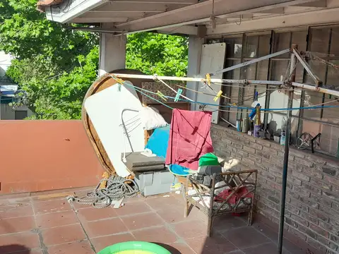 Depto Tipo Casa 4 ambientes con 2 baños