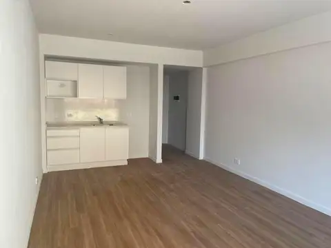 Monoambiente apto profesional sobre Av. Corrientes. EN VENTA!