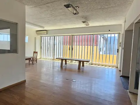 OFICINA ALQ PLANTA LIBRE 78m2, dos cocheras