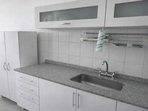 Departamento en Alquiler en Boca, $ 630.000