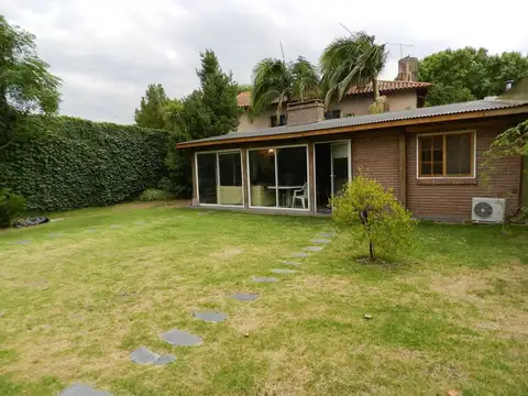 VENTA CASA 4 AMB EN BECCAR CON JARDIN APTO CREDITO